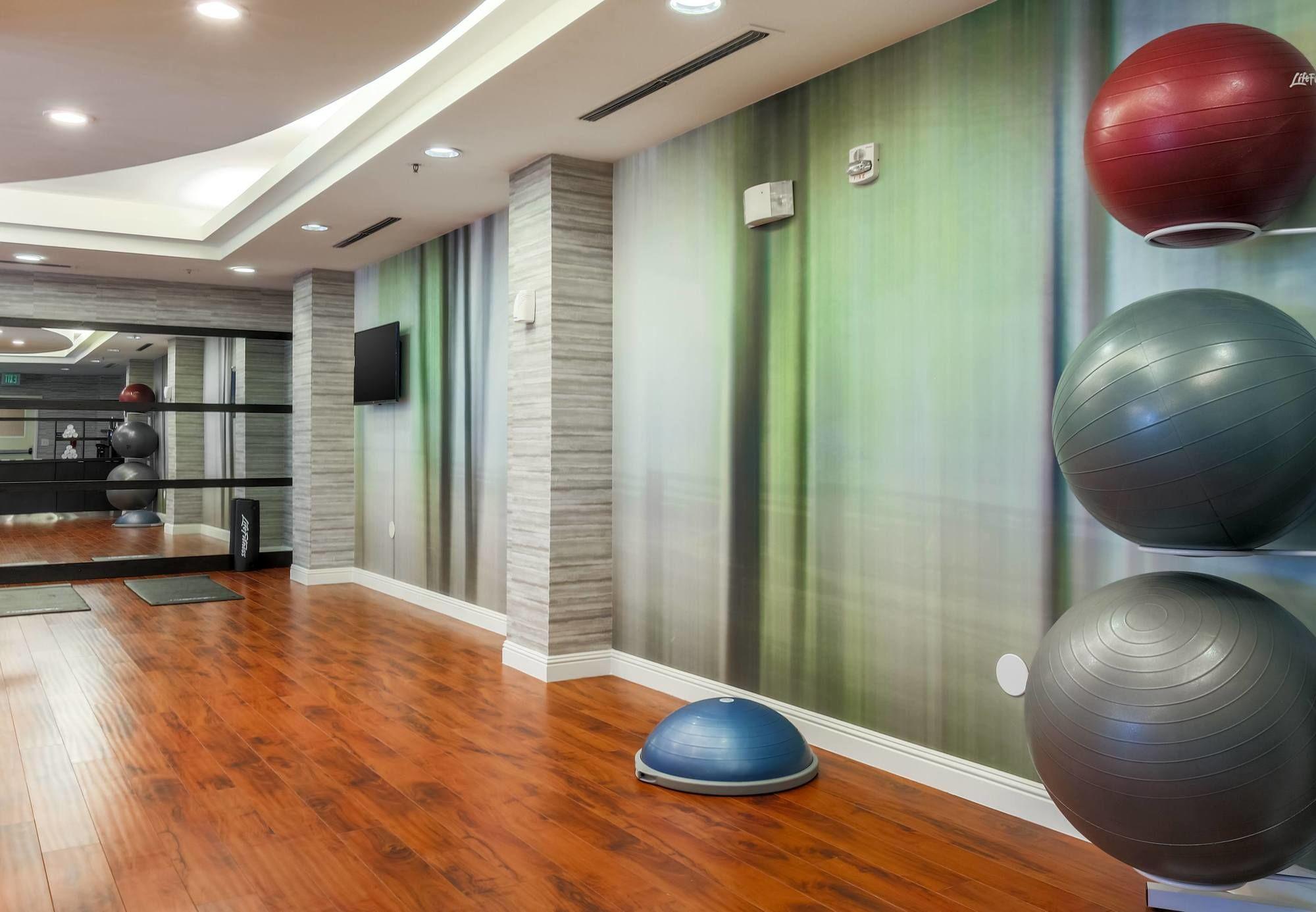Courtyard By Marriott Roseville Galleria Mall/Creekside Ridge Drive מראה חיצוני תמונה
