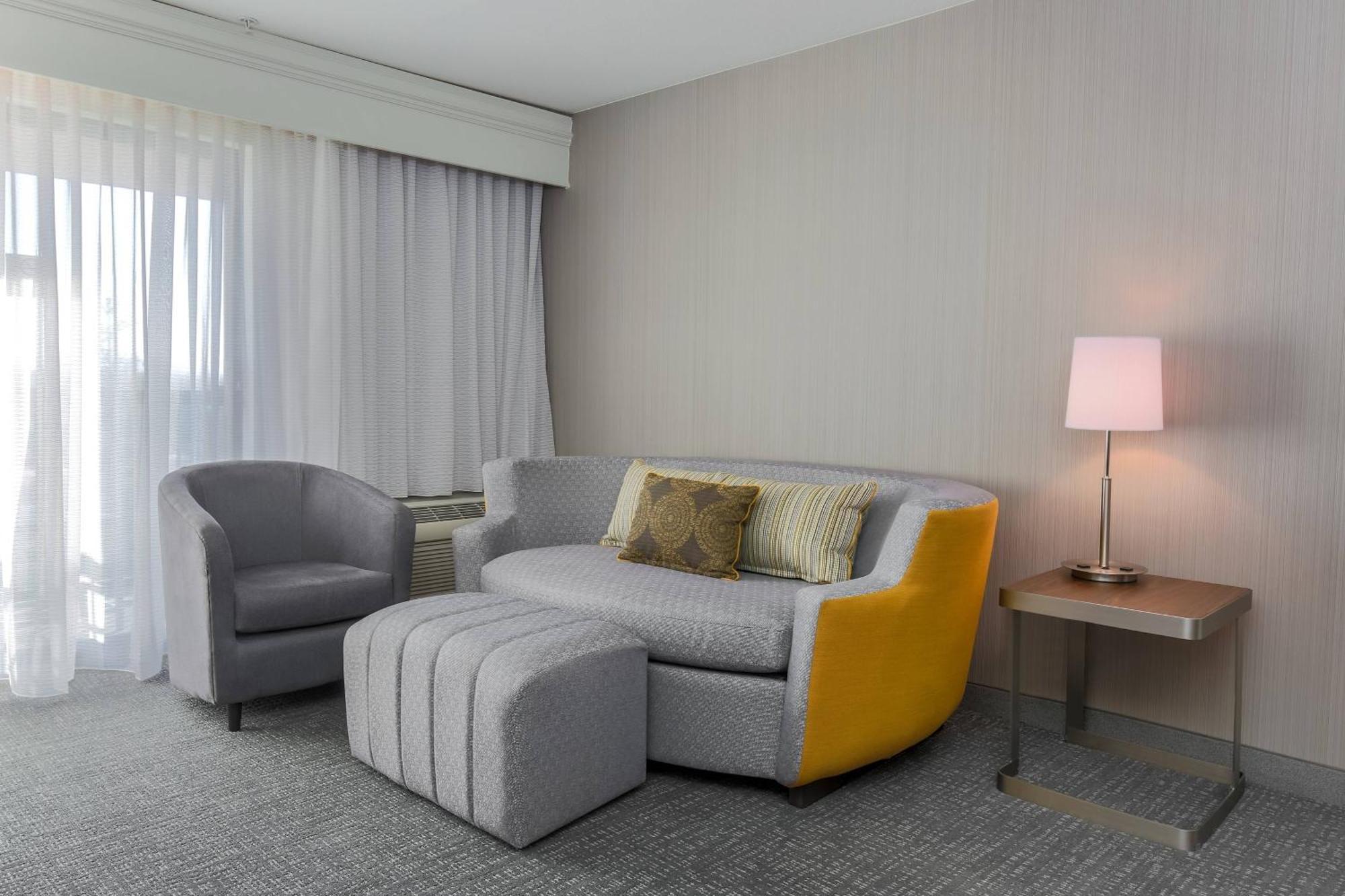 Courtyard By Marriott Roseville Galleria Mall/Creekside Ridge Drive מראה חיצוני תמונה