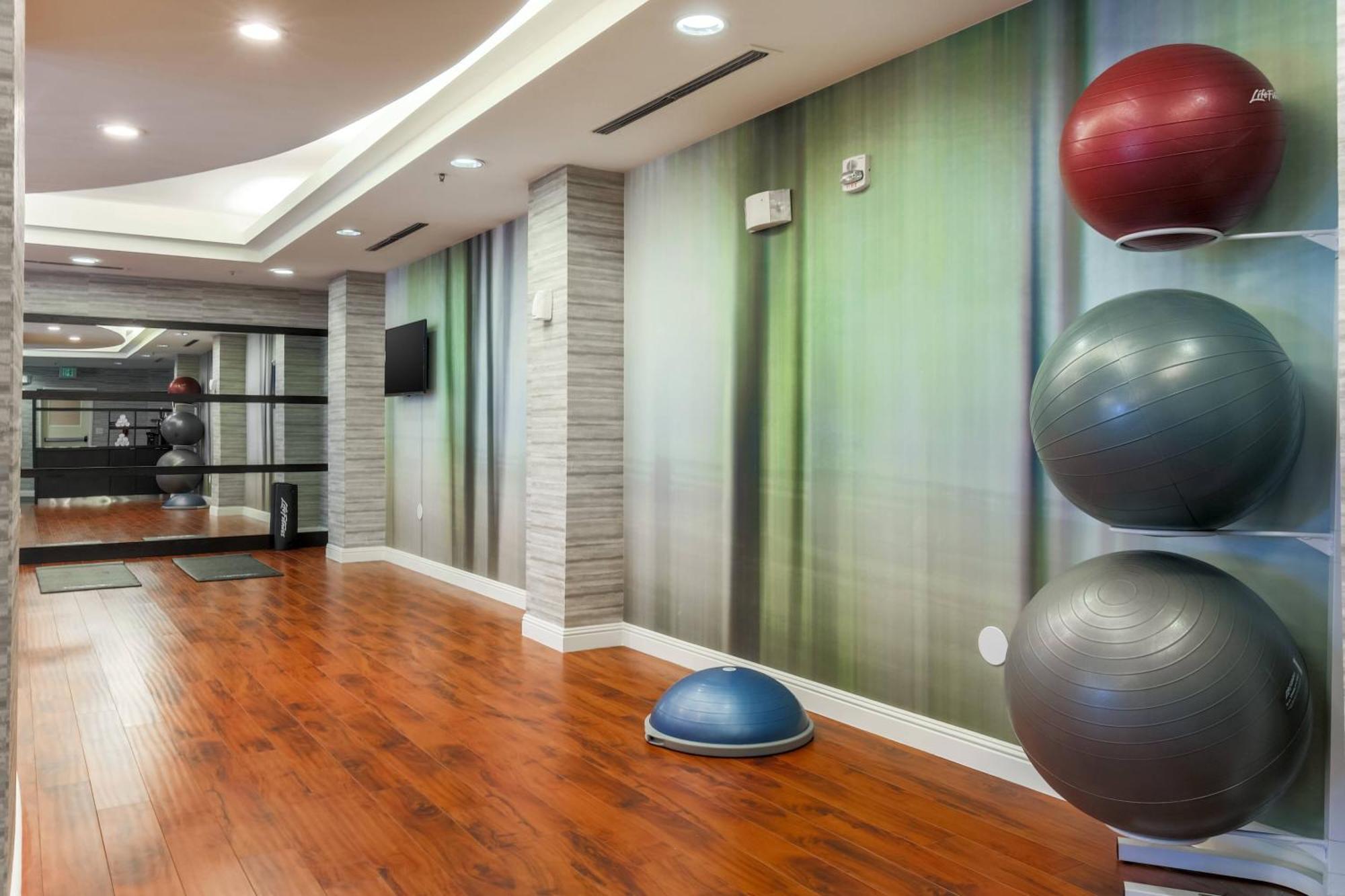 Courtyard By Marriott Roseville Galleria Mall/Creekside Ridge Drive מראה חיצוני תמונה