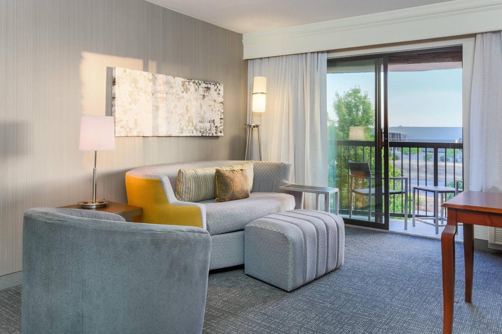 Courtyard By Marriott Roseville Galleria Mall/Creekside Ridge Drive מראה חיצוני תמונה
