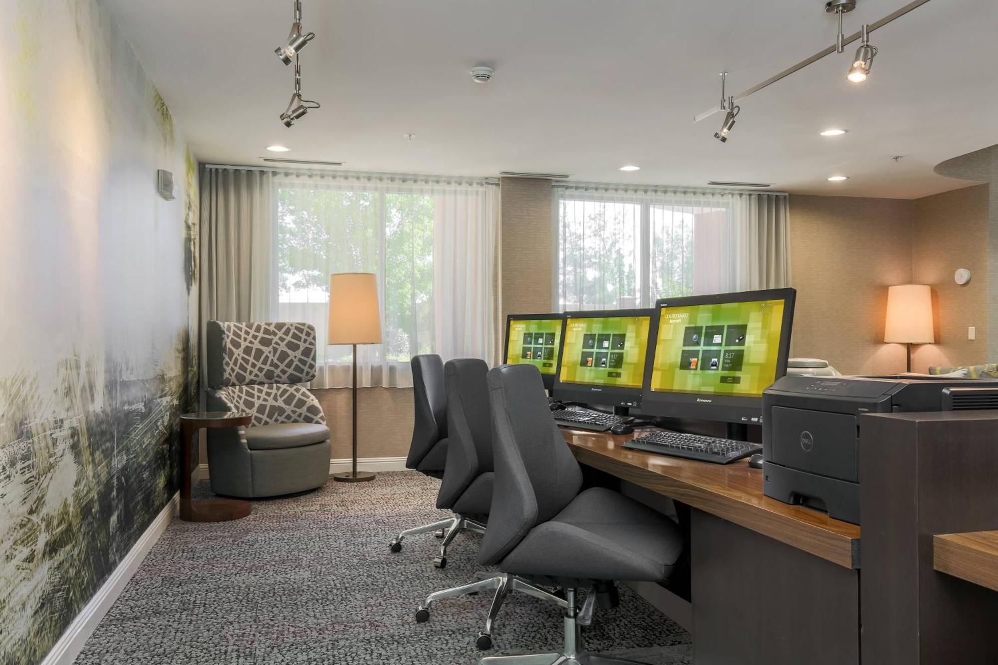 Courtyard By Marriott Roseville Galleria Mall/Creekside Ridge Drive מראה חיצוני תמונה